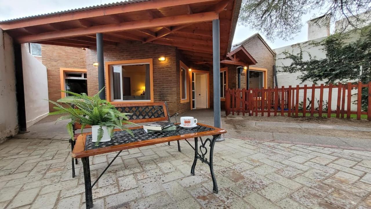 El Patio Del Aromo Lägenhet Puerto Madryn Exteriör bild